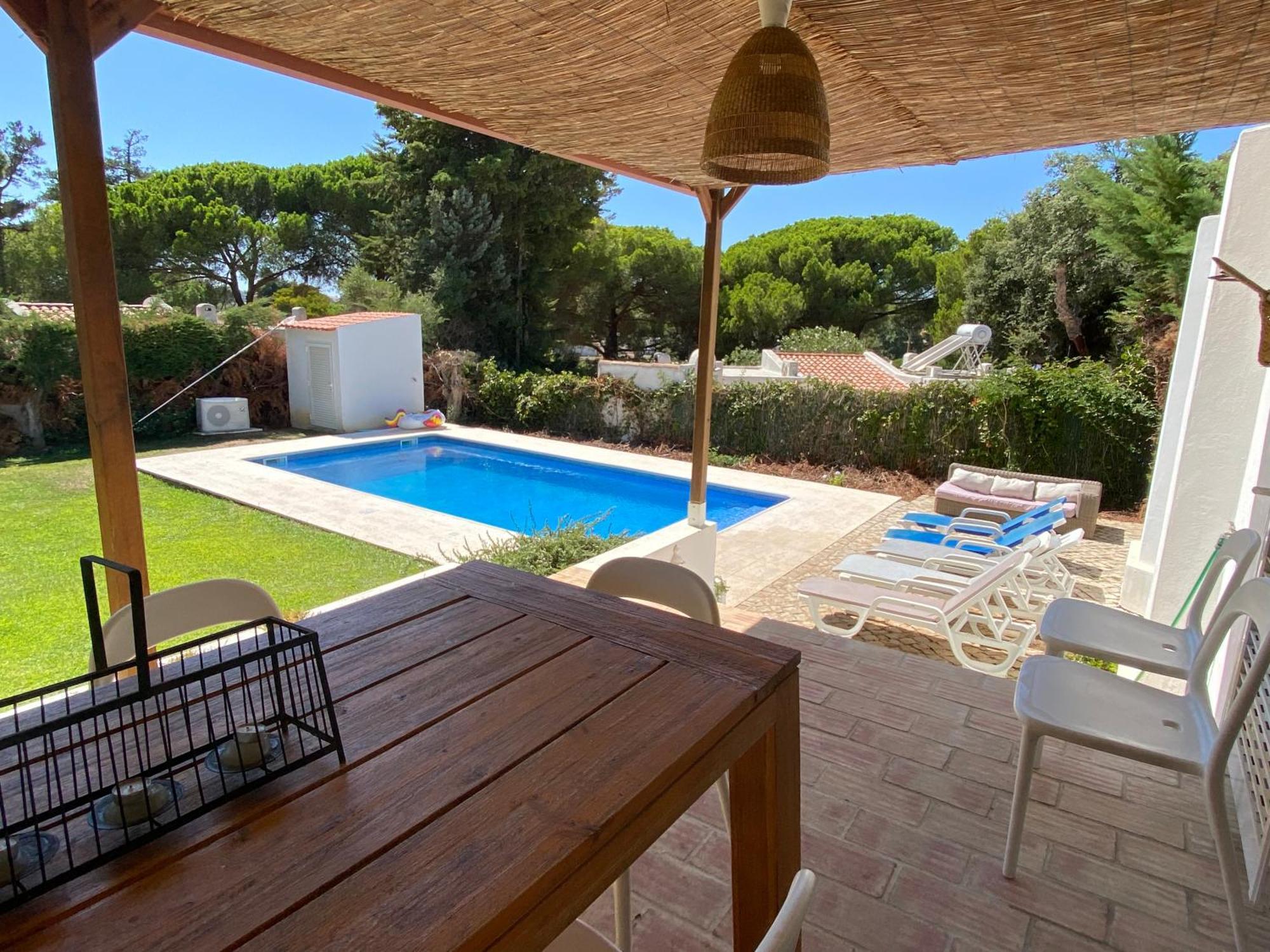 Zen - Beautiful Private Pool-heating Option, Hot Tub, Beautiful Garden